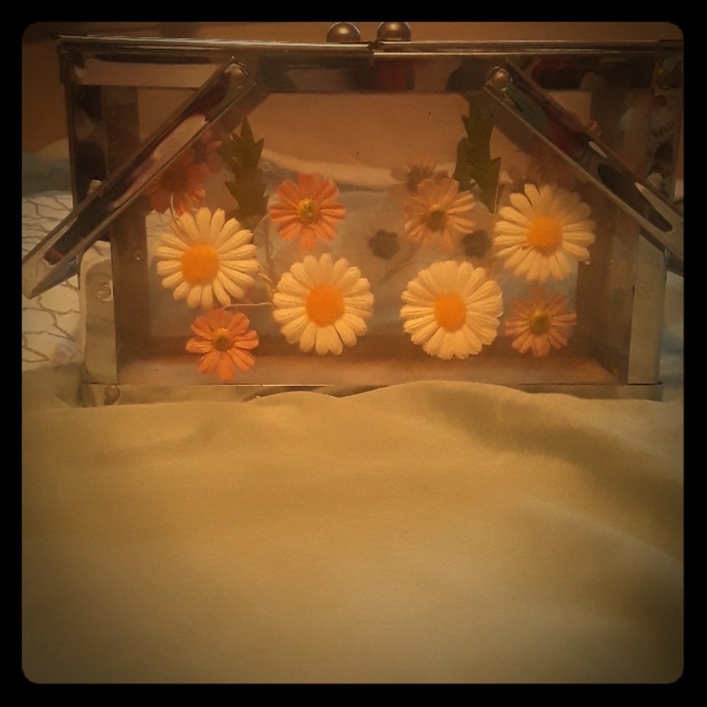 Vintage flower box purse Fifth Avenue!!
